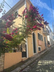 Γαλαξίδι: Απόδραση σε μια κωμόπολη που βρέχεται από τον Κορινθιακό και θυμίζει νησί - FlagInLife