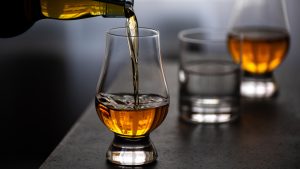 8 Single Malt Ουίσκι που θα κάνουν τις γιορτές σας να λάμψουν 3 8 Single Malt Ουίσκι που θα κάνουν τις γιορτές σας να λάμψουν - FlagInLife