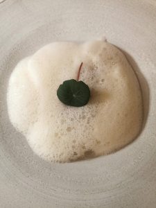 Το Μανιτάρι: η θαλπωρή συναντά τη σύγχρονη κουζίνα 2 Το Μανιτάρι: η θαλπωρή συναντά τη σύγχρονη κουζίνα - FlagInLife