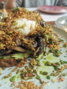 The Caravan Café: Το brunch που σε κάνει να νιώθεις σπίτι σου - FlagInLife