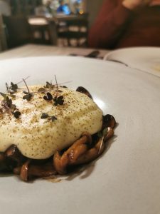 Το Μανιτάρι: η θαλπωρή συναντά τη σύγχρονη κουζίνα 3 Το Μανιτάρι: η θαλπωρή συναντά τη σύγχρονη κουζίνα - FlagInLife