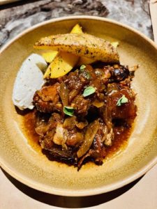 Χαρούπι: σταθερή αξία στην Κρητική Κουζίνα - FlagInLife