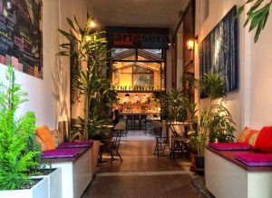 Το Εμπορικό Τρίγωνο της Αθήνας: Μετά το Shopping, Τι; - FlagInLife