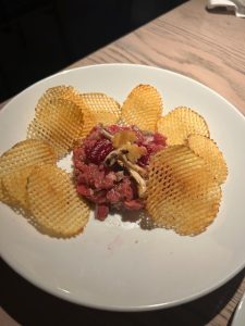 Beastalis: Premium κοπές για «Proud meat eaters» σε ένα κρεοπωλείο στην Γλυφάδα - FlagInLife