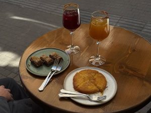 Το Εμπορικό Τρίγωνο της Αθήνας: Μετά το Shopping, Τι; - FlagInLife