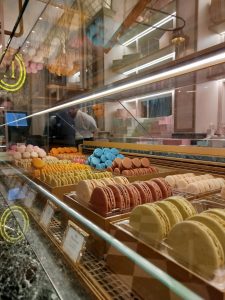 Ladurée: η ιδέα του art de vivre ζωντανεύει στο κέντρο της Αθήνας 2 Ladurée: η ιδέα του art de vivre ζωντανεύει στο κέντρο της Αθήνας - FlagInLife