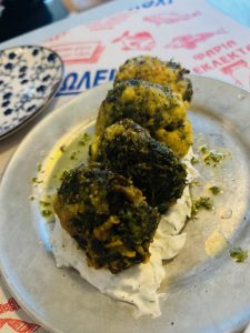 Πελεκάνος: Ένα ουζερί στον Κεραμεικό, μας ταξιδεύει στην Τήνο - FlagInLife