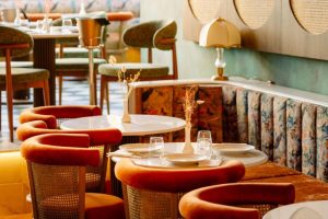 Η νέα γαστρονομική άφιξη στο Γαλάτσι ακούει στο όνομα Scarlet και ξεχωρίζει με τον Βαγγέλη Βέη στο τιμόνι της κουζίνας - FlagInLife