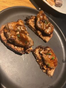 Βασίλαινας: 100 χρόνια νέος και επίκαιρα γευστικός - FlagInLife