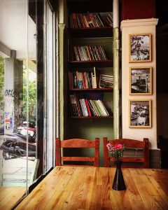 Aylak: μια γεύση ξενιτιάς στα Εξάρχεια 2 Aylak: μια γεύση ξενιτιάς στα Εξάρχεια - FlagInLife