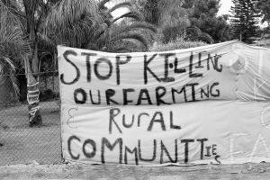 Οι αγρότες διαμαρτύρονται και κανείς δεν βλέπει το πραγματικό μήνυμα πίσω από την εικόνα 4 Οι αγρότες διαμαρτύρονται και κανείς δεν βλέπει το πραγματικό μήνυμα πίσω από την εικόνα - FlagInLife