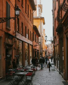 Bologna: Η κόκκινη, η λόγια αλλά και η χοντρή! - FlagInLife