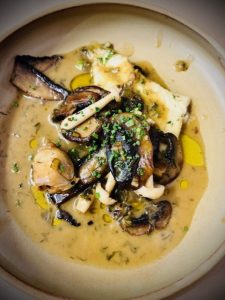 Δέκα Τραπέζια: Ένα μεζεδοπωλείο - δήλωση 4 Δέκα Τραπέζια: Ένα μεζεδοπωλείο - δήλωση - FlagInLife