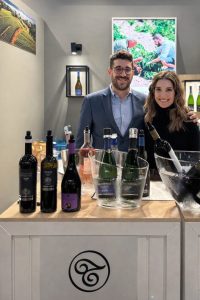 Το Urbana Gastroteka υποδέχεται την άνοιξη, την Κυριακή 1η Μαρτίου, με ένα διπλό event: Κάθετη Γευσιγνωσία & Degustation Menu με το Tselepos Wine - FlagInLife