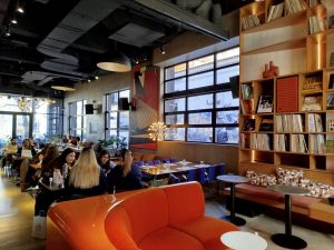 Okupa Kitchen & Listening Bar: από brunch έως late night cocktails, ένα urban hub για κάθε στιγμή της ημέρας 1 Okupa Kitchen & Listening Bar: από brunch έως late night cocktails, ένα urban hub για κάθε στιγμή της ημέρας - FlagInLife