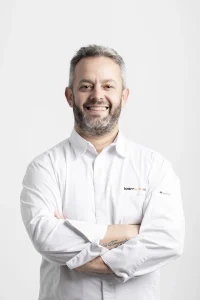 Νέα εποχή για το Artisanal, που πέρασε στα χέρια του chef Γιάννη Παρίκου - FlagInLife