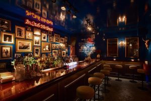 Που βγαίνουμε στον Πειραιά 4 Που βγαίνουμε στον Πειραιά - FlagInLife