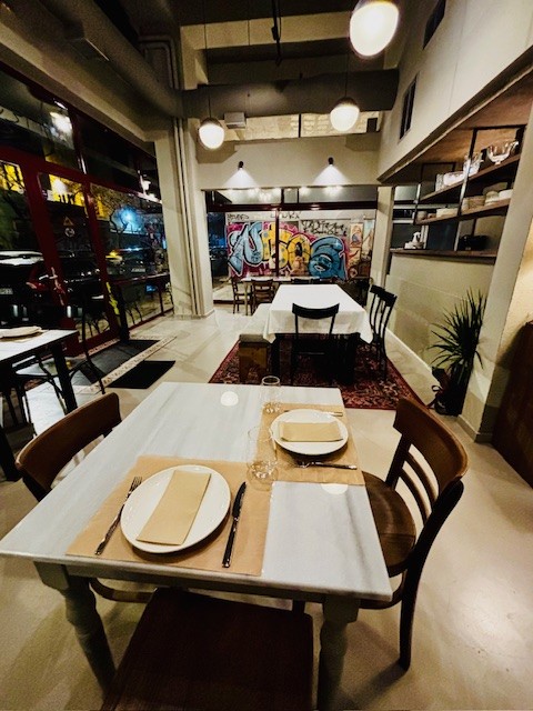 Ντιέγκο: φως, γεύση και χαρακτήρας στην Πτολεμαίων - FlagInLife