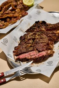 Δροσοπηγή: η χασαποταβέρνα της Ανατολικής Μάνης που επαναπροσδιορίζει το κρέας 4 Δροσοπηγή: η χασαποταβέρνα της Ανατολικής Μάνης που επαναπροσδιορίζει το κρέας - FlagInLife