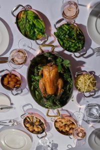 «The Grand Weekend Roast» στο GB Roof Garden του Ξενοδοχείου Μεγάλη Βρεταννία 2 «The Grand Weekend Roast» στο GB Roof Garden του Ξενοδοχείου Μεγάλη Βρεταννία - FlagInLife