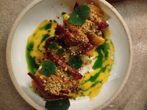 Zohos: Όταν η ξενοδοχειακή κουζίνα γίνεται προσωπική υπόθεση - FlagInLife