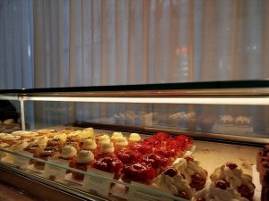 Solene Athens: Δύο δυνατά ονόματα της ελληνικής γαστρονομίας συναντιούνται στη νέα boulangerie–brasserie του κέντρου - FlagInLife