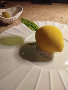 Makris Athens: Ένα υποσχόμενο, φιλόδοξο εγχείρημα με αδυναμίες 5 Makris Athens: Ένα υποσχόμενο, φιλόδοξο εγχείρημα με αδυναμίες - FlagInLife