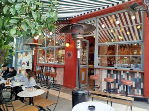 Hippy3: για comfort food στο πιο καλαίσθητο All Day σημείο γεύσης στο Παγκράτι - FlagInLife