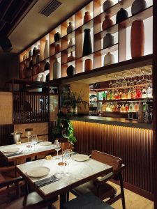 Ψωμί & Αλάτι: Ένα διαχρονικό τραπέζι στο Χαλάνδρι - FlagInLife