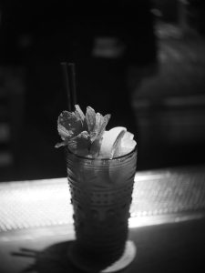 White Monkey: Δώδεκα χρόνια καλοκαίρι 3 White Monkey: Δώδεκα χρόνια καλοκαίρι - FlagInLife