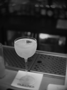 Αθηναϊκή Ταράτσα: Μια ταράτσα, δύο θεάματα 4 Αθηναϊκή Ταράτσα: Μια ταράτσα, δύο θεάματα - FlagInLife