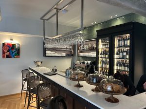 Pied à Terre: Ένα bistro με Παριζιάνικο αέρα, θα γίνει το «δεύτερο σπίτι» σου 1 Pied à Terre: Ένα bistro με Παριζιάνικο αέρα, θα γίνει το «δεύτερο σπίτι» σου - FlagInLife