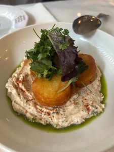 Pied à Terre: Ένα bistro με Παριζιάνικο αέρα, θα γίνει το «δεύτερο σπίτι» σου 3 Pied à Terre: Ένα bistro με Παριζιάνικο αέρα, θα γίνει το «δεύτερο σπίτι» σου - FlagInLife