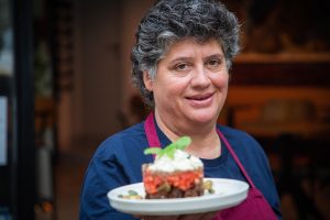 Το Κοπερτί Wine Bar: Ένα ζεστό wine bar στη γειτονιά των Πετραλώνων - FlagInLife