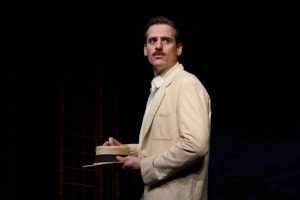 Ψυχάρης Το Ταξίδι μου: τελευταίες παραστάσεις μιας θεατρικής διασκευής του πιο σημαντικού μανιφέστου υπέρ της δημοτικής γλώσσας 2 Ψυχάρης Το Ταξίδι μου: τελευταίες παραστάσεις μιας θεατρικής διασκευής του πιο σημαντικού μανιφέστου υπέρ της δημοτικής γλώσσας - FlagInLife