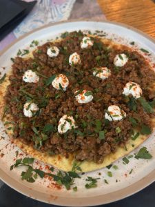 Το Κοπερτί Wine Bar: Ένα ζεστό wine bar στη γειτονιά των Πετραλώνων - FlagInLife