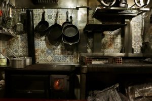 Εστιατόριο Μαμάη: Επιστροφή στη φωτιά και στην ουσία της ελληνικής κουζίνας 1 Εστιατόριο Μαμάη: Επιστροφή στη φωτιά και στην ουσία της ελληνικής κουζίνας - FlagInLife