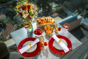 Παραδοσιακό Πάσχα στην πόλη, στο La Suite Lounge Rooftop - FlagInLife