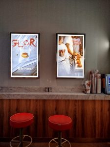 Greasy Spoon Athens: Smash Burgers και diner αισθητική στο Παγκράτι - FlagInLife