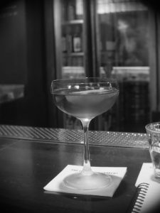 Line Athens: Μην πετάς τίποτα… θα το κάνουμε cocktail! - FlagInLife