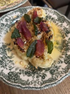 September 18: Ένα all day restaurant στη στοά Καϊρη που παντρεύει σύγχρονη αισθητική με ζεστή, φιλόξενη γαστρονομική εμπειρία - FlagInLife