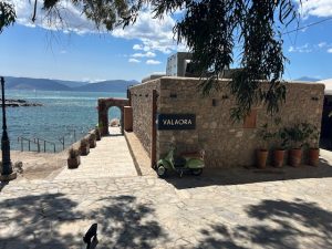 Valaora Restaurant & Bar: ένας ύμνος στην αργολική μαγειρική παράδοση κάτω από τα τείχη της Ακροναυπλίας - FlagInLife