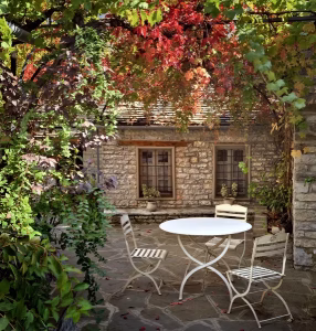 Αυραγόνιο: η καρδιά του Πάσχα στο Μεγάλο Πάπιγκο - FlagInLife