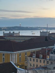 Λισαβόνα: Η «Πόλη του Οδυσσέα» που είναι χτισμένη πάνω σε 7 λόφους 8 Λισαβόνα: Η «Πόλη του Οδυσσέα» που είναι χτισμένη πάνω σε 7 λόφους - FlagInLife