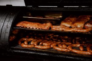 PO’BOYS BBQ: ένα σοβαρό BBQ joint Αμερικανικού Νότου στην περιοχή του Ψυρρή - FlagInLife