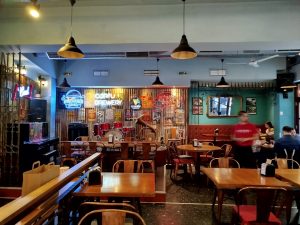 PO’BOYS BBQ: ένα σοβαρό BBQ joint Αμερικανικού Νότου στην περιοχή του Ψυρρή - FlagInLife