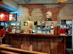 PO’BOYS BBQ: ένα σοβαρό BBQ joint Αμερικανικού Νότου στην περιοχή του Ψυρρή - FlagInLife
