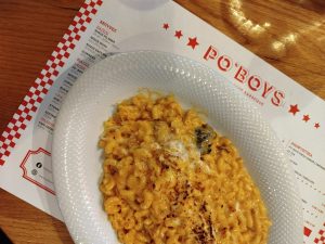 PO’BOYS BBQ: ένα σοβαρό BBQ joint Αμερικανικού Νότου στην περιοχή του Ψυρρή - FlagInLife