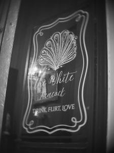 The White Peacock: Tο Μπαρ της γειτονιάς - FlagInLife