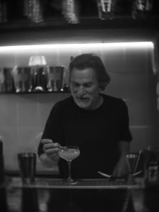 The White Peacock: Tο Μπαρ της γειτονιάς - FlagInLife